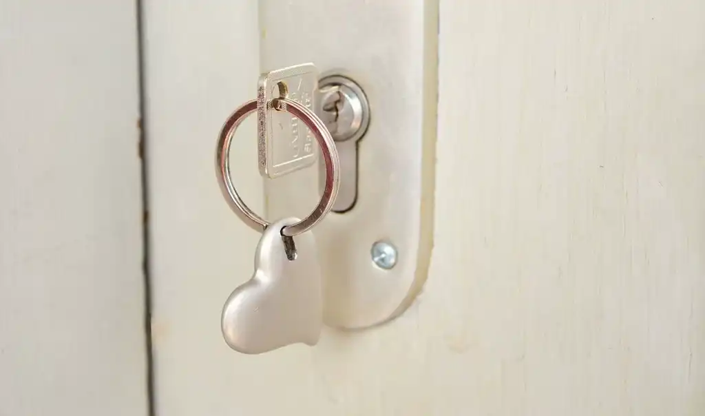 Schlüsseldienst Bellenberg – PeTo24: Schließanlagen, Schlüssel nachmachen